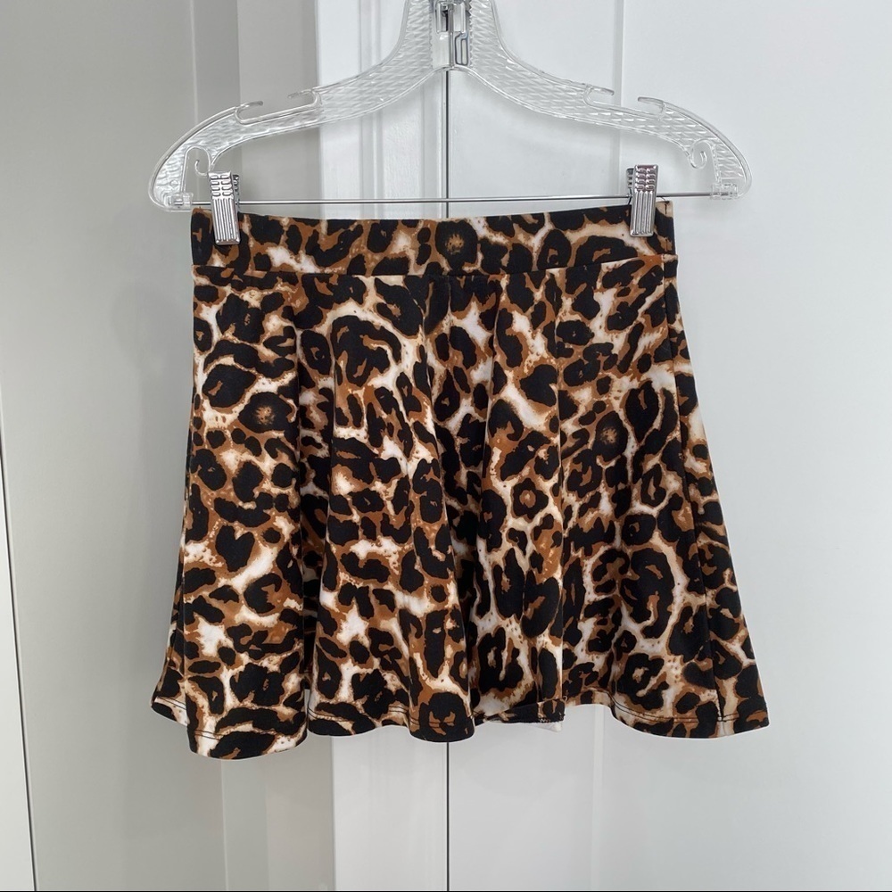 ⛄️ Adorable Cheetah Print Flowy Mini Skirt​​​​​
